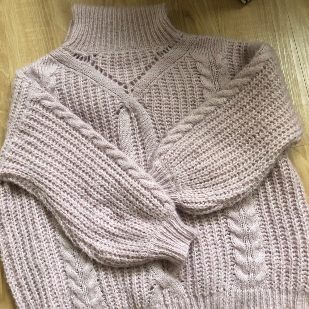 Light pink cable knit turtle neck